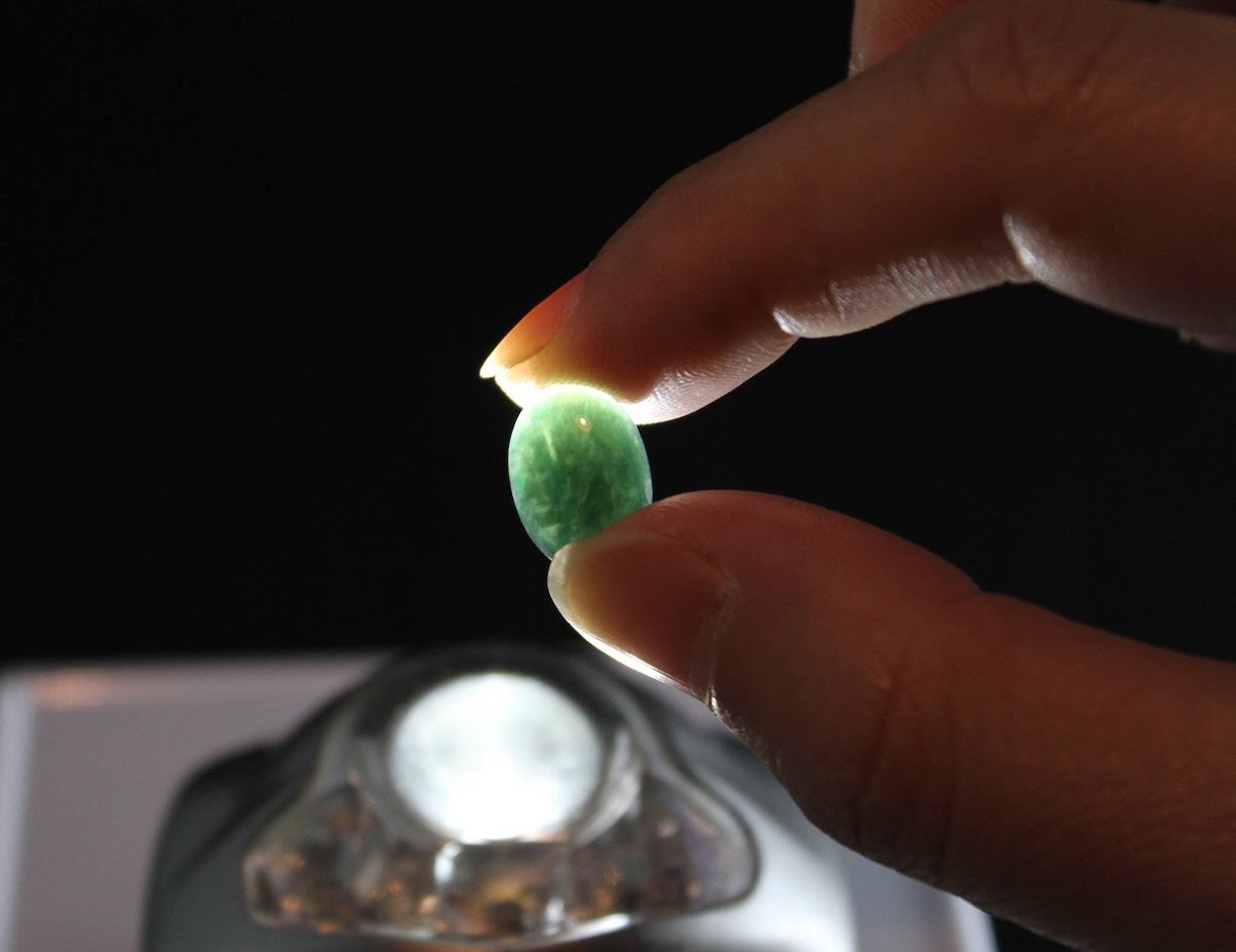 How to Identify Natural Grade A Jadeite Jade Trained Eyes and Certifi How to Identify Natural Grade A Jadeite Jade Trained Eyes and Certifi
